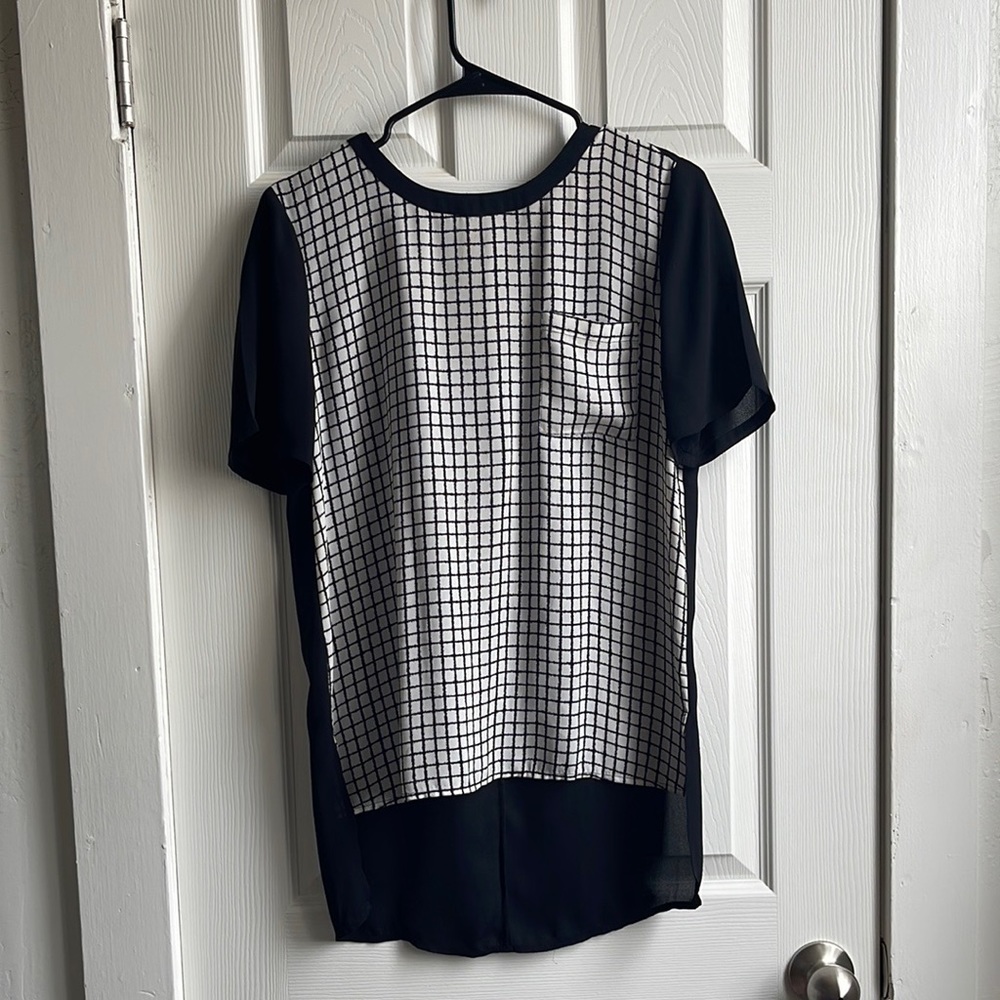 HALOGEN Sheer top SIZE SMALL